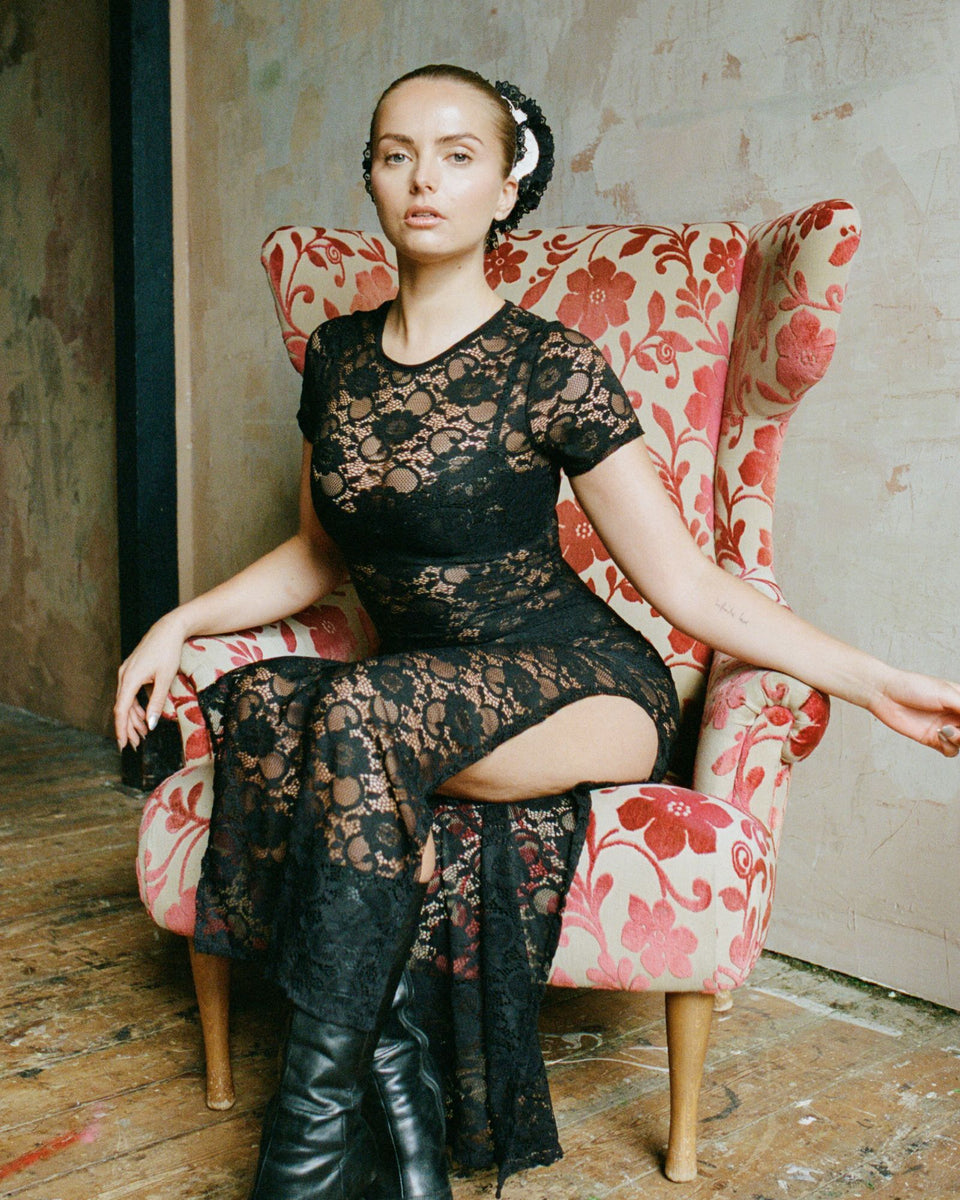 blue dress for baby girl Monica Bellucci Poster Black Dress 27inx40in main image 0