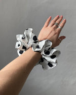 Load image into Gallery viewer, The Amélie Scrunchie
